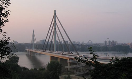 Most Slobode, Novi Sad, Serbia (Author: Jdjerich at English Wikipedia / public domain / photo cropped by runinternational.eu)