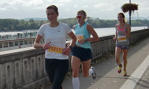 dm ženský beh 2012 - along the Danube in Bratislava (Copyright © 2012 Hendrik Böttger)