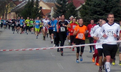 Majcichovská desiatka - a 10k race in the village of Majcichov in Slovakia (Copyright © 2014 Marta Országhová)