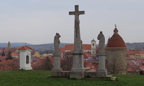 The Calvary and the Rotunda in Skalica, Slovakia (Copyright © 2016 Hendrik Böttger / runinternational.eu)