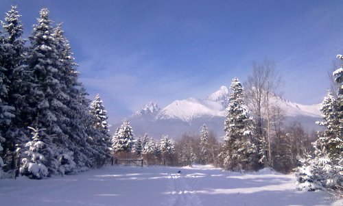 Winter in the High Tatras, Slovakia (Copyright © 2013 Sport Tatry; photo modified by Run International EU)
