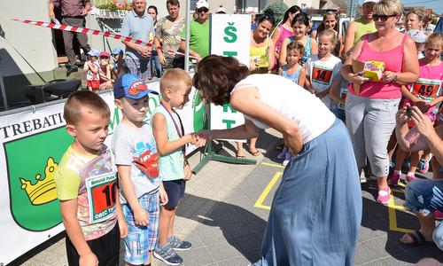 Memoriál Petra Minárecha - top runners at the award ceremony for the kids run (Photo by courtesy of Juraj Jankech)