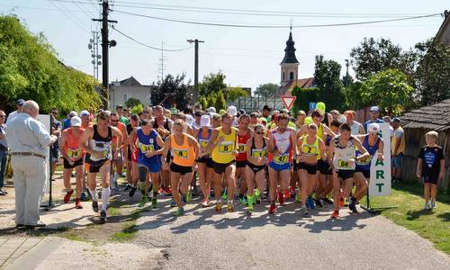 Memoriál Petra Minárecha - Trebatická desiatka: start of the 10k race in the village of Trebatice, Slovakia (Photo by courtesy of Juraj Jankech)