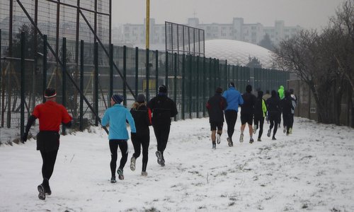 Trnavská bežecká trilógia - runners at the športový areál AŠK Slávia Trnava in Slovakia (Copyright © 2015 Hendrik Böttger / runinternational.eu)